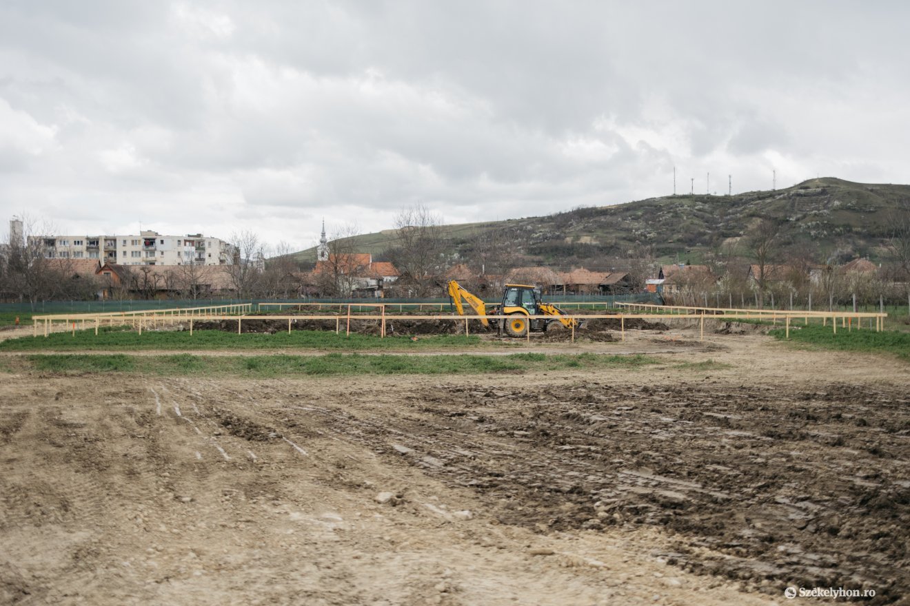 &bullet;  Fotó: Olti Angyalka