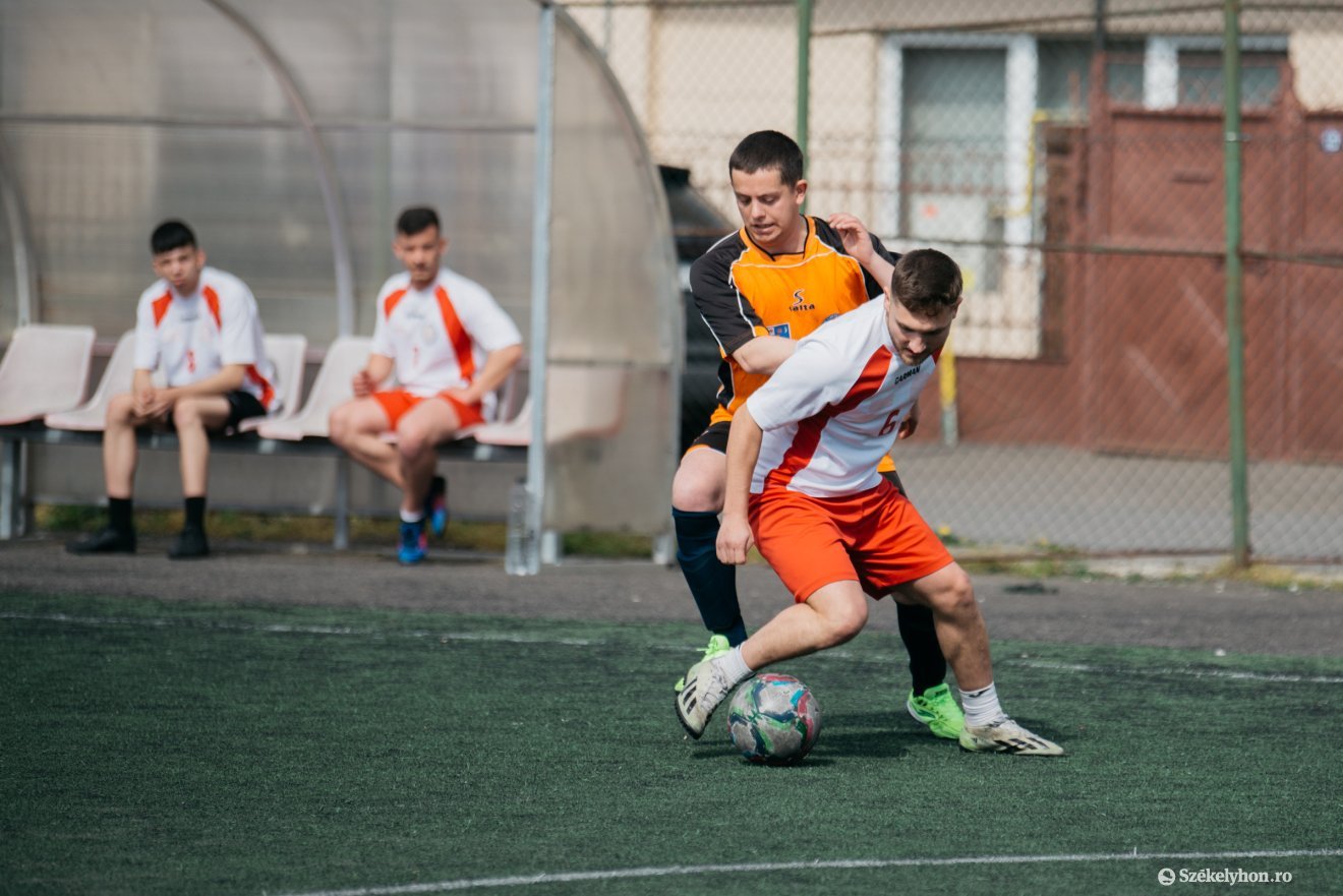 &bullet;  Fotó: Olti Angyalka