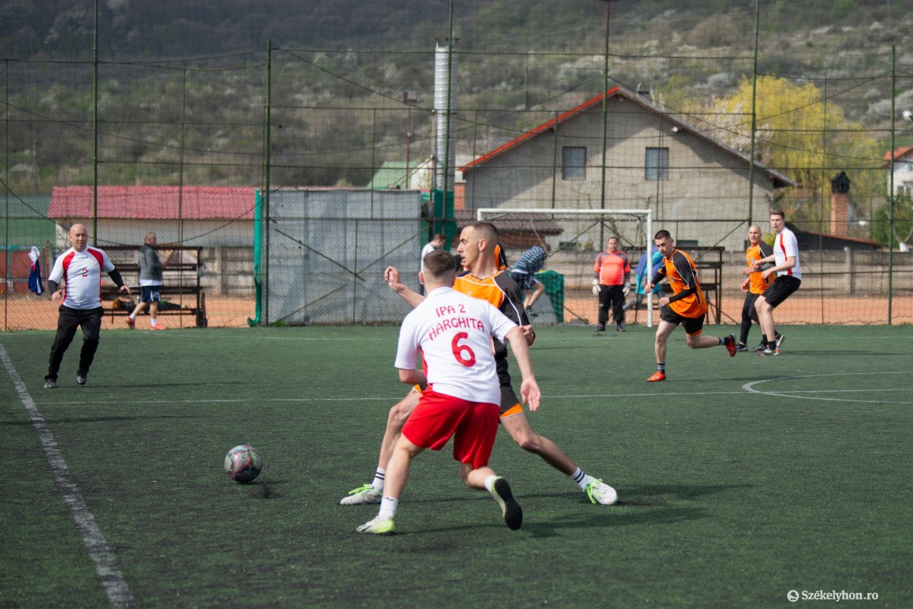 &bullet;  Fotó: Olti Angyalka