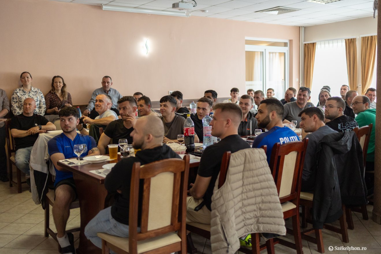 &bullet;  Fotó: Olti Angyalka