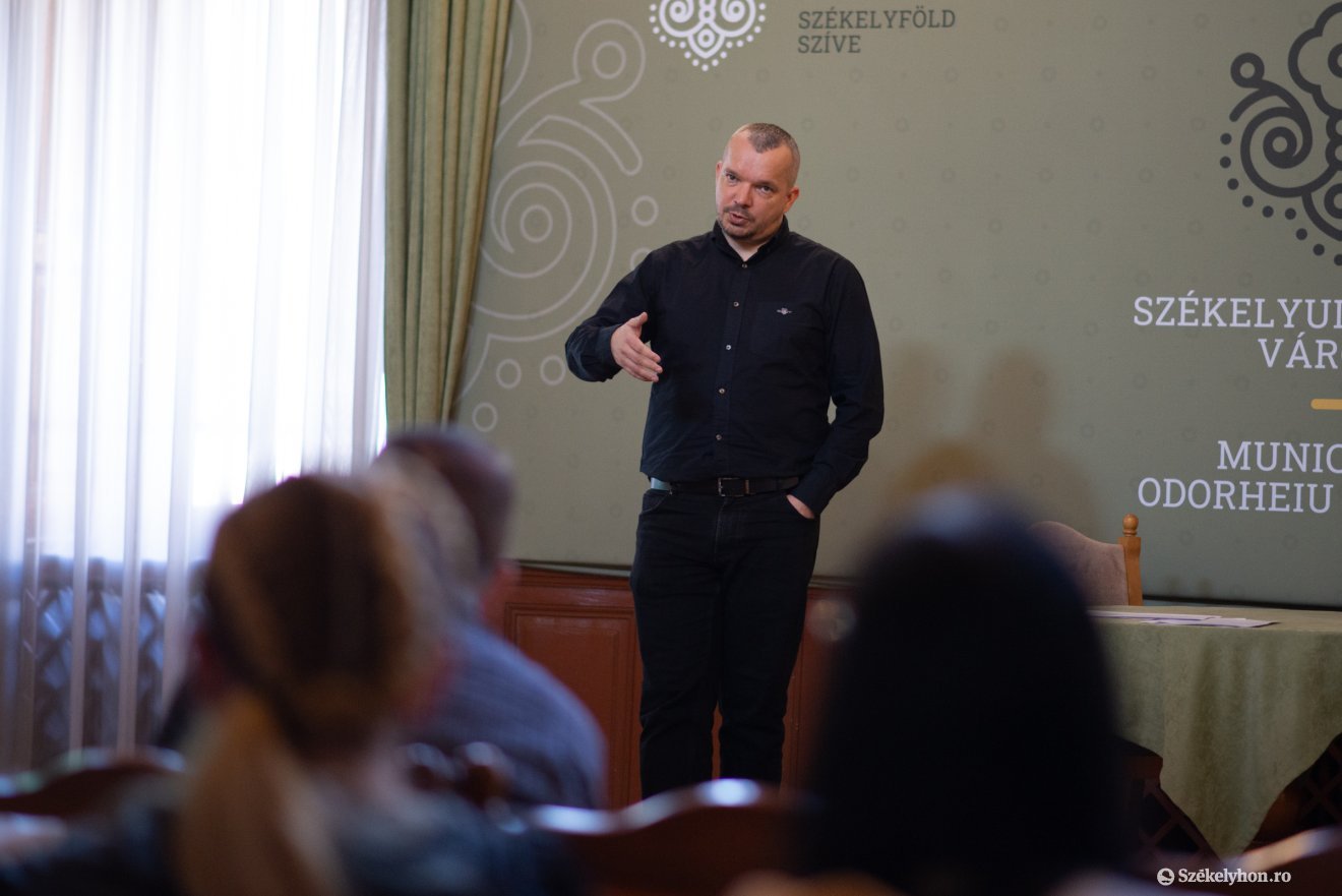 &bullet;  Fotó: Olti Angyalka