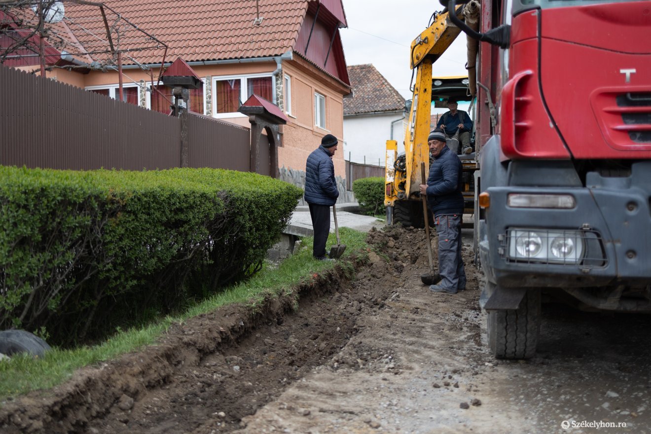 &bullet;  Fotó: Olti Angyalka