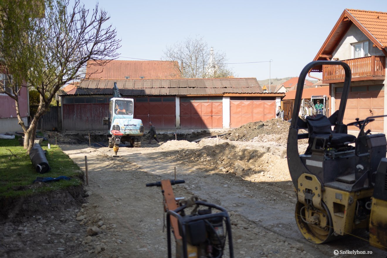 &bullet;  Fotó: Olti Angyalka