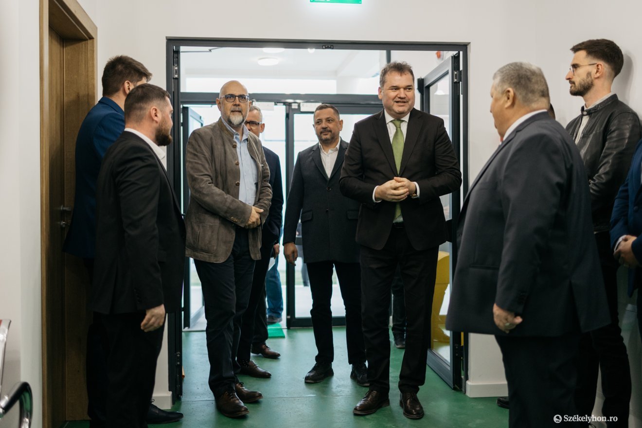 &bullet;  Fotó: Olti Angyalka