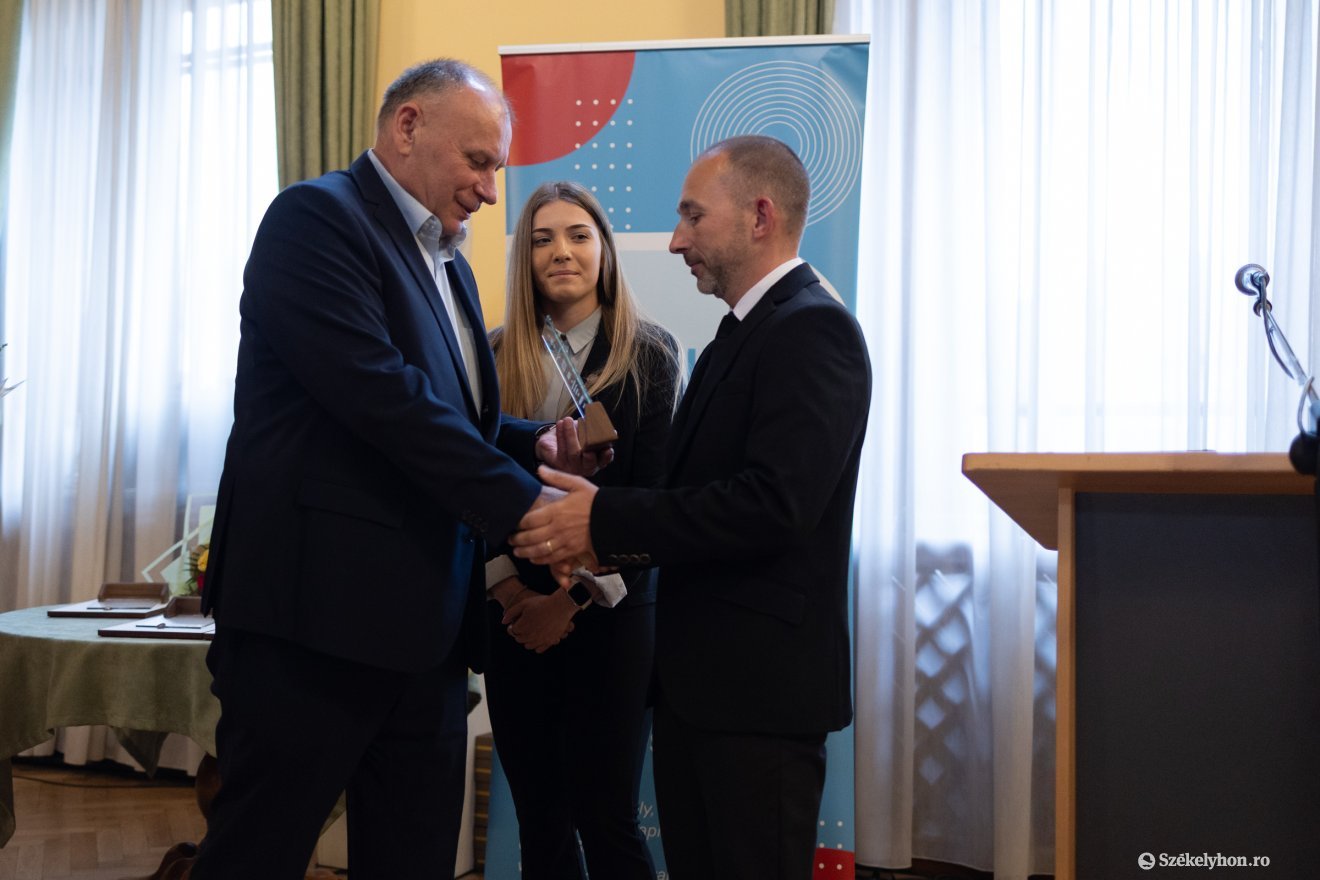 &bullet;  Fotó: Olti Angyalka