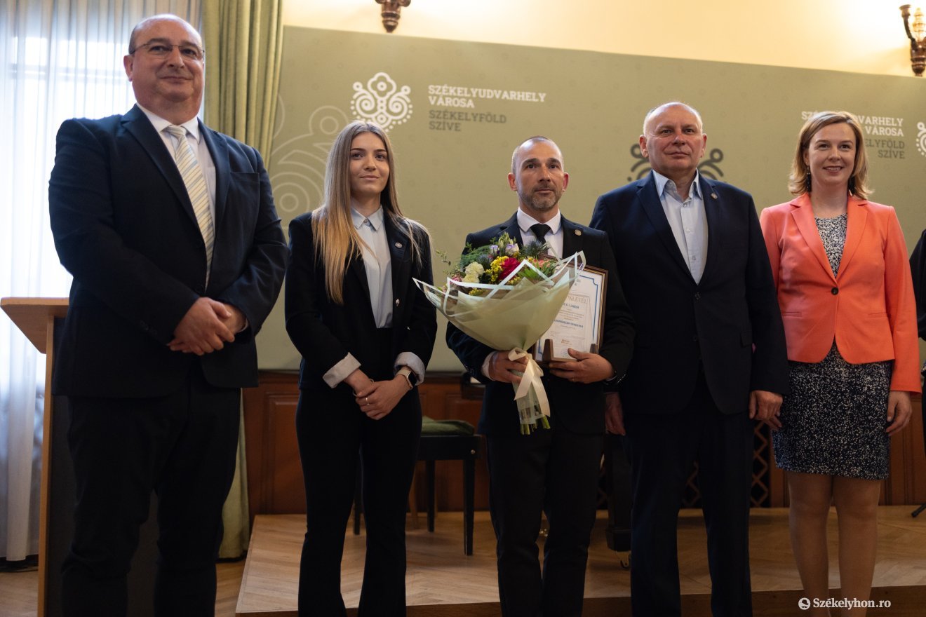 &bullet;  Fotó: Olti Angyalka