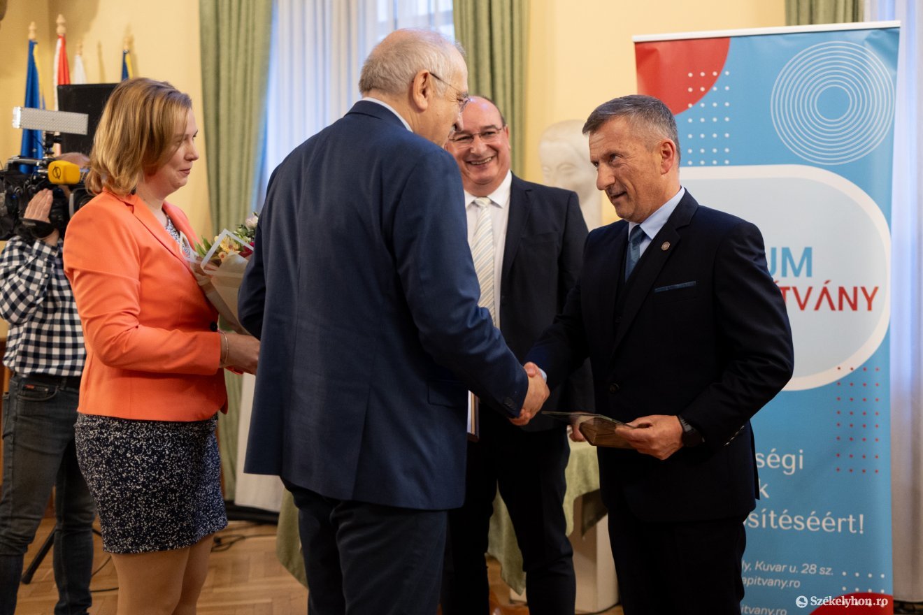 &bullet;  Fotó: Olti Angyalka