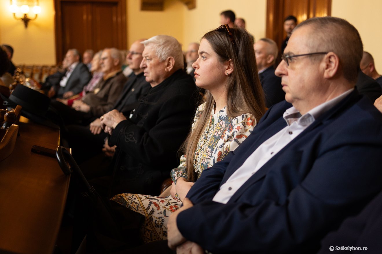 &bullet;  Fotó: Olti Angyalka