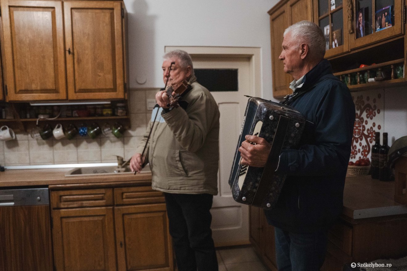 &bullet;  Fotó: László Ildikó