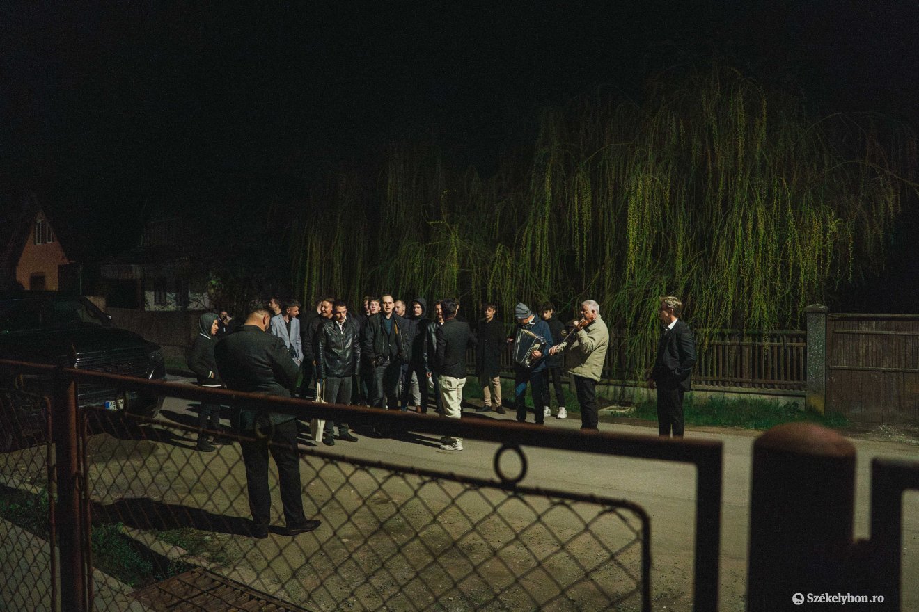 Közel harminc locsoló gyűlt össze éjfélkor Bögözben