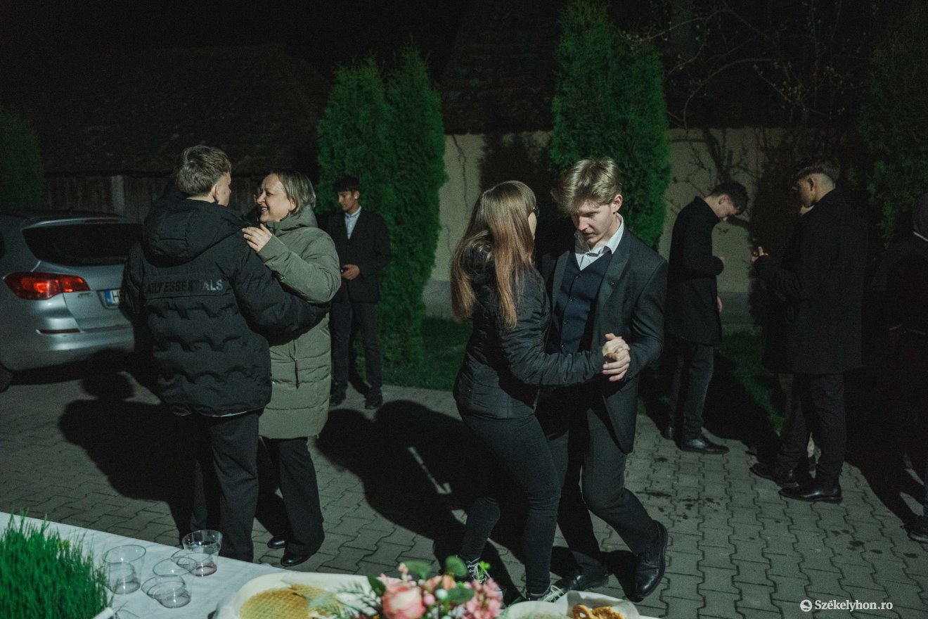 &bullet;  Fotó: László Ildikó