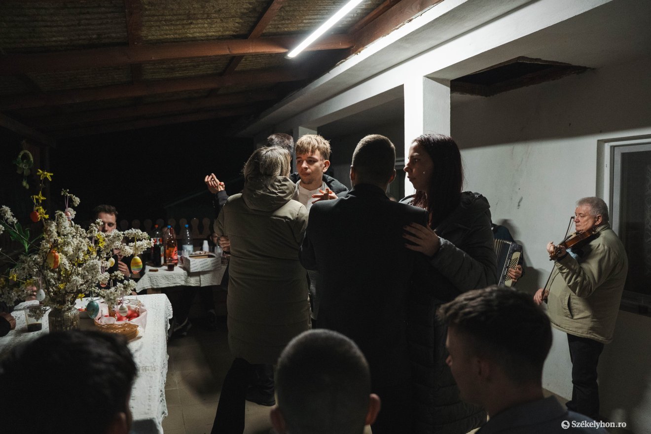 &bullet;  Fotó: László Ildikó