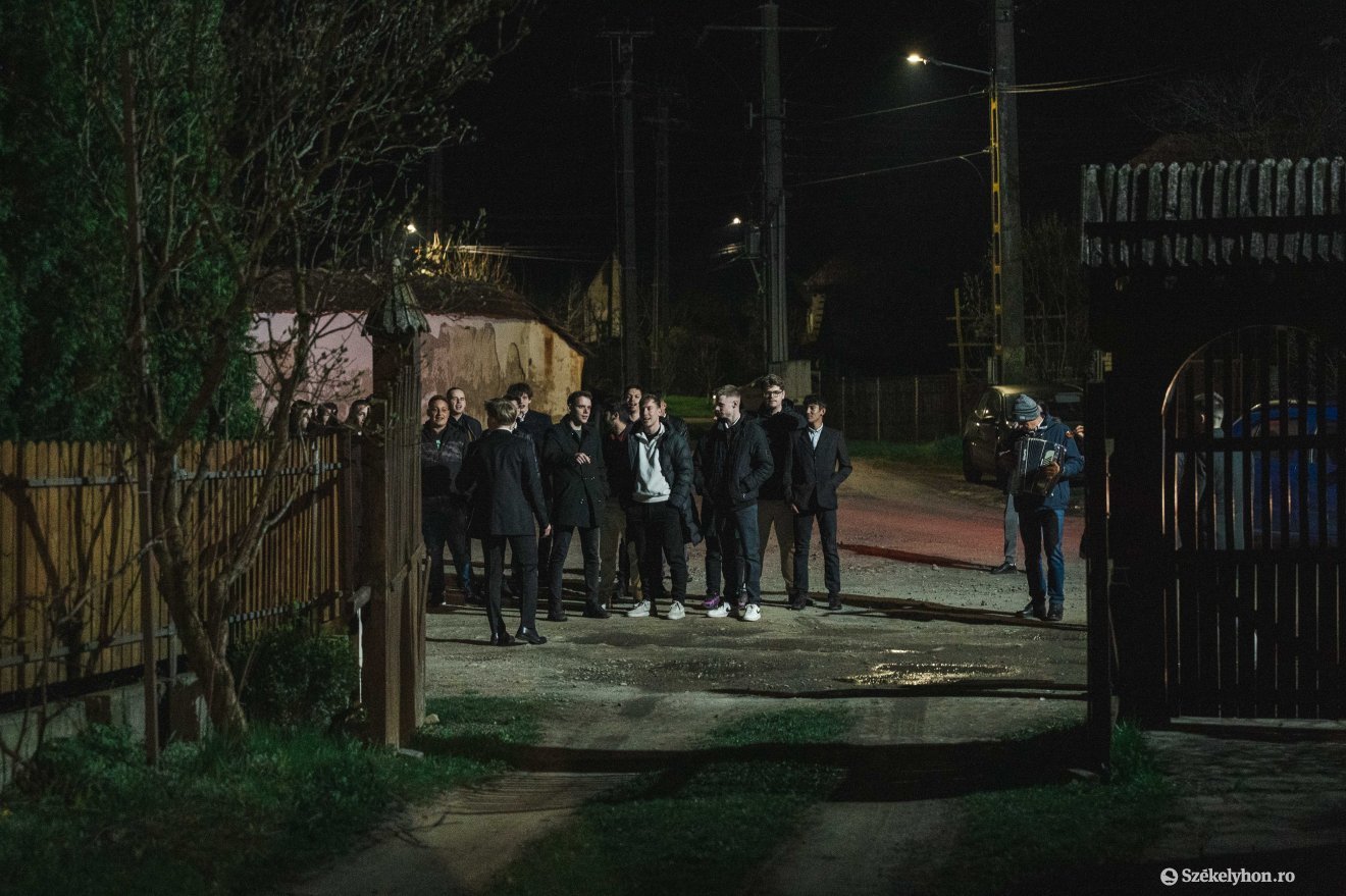 &bullet;  Fotó: László Ildikó