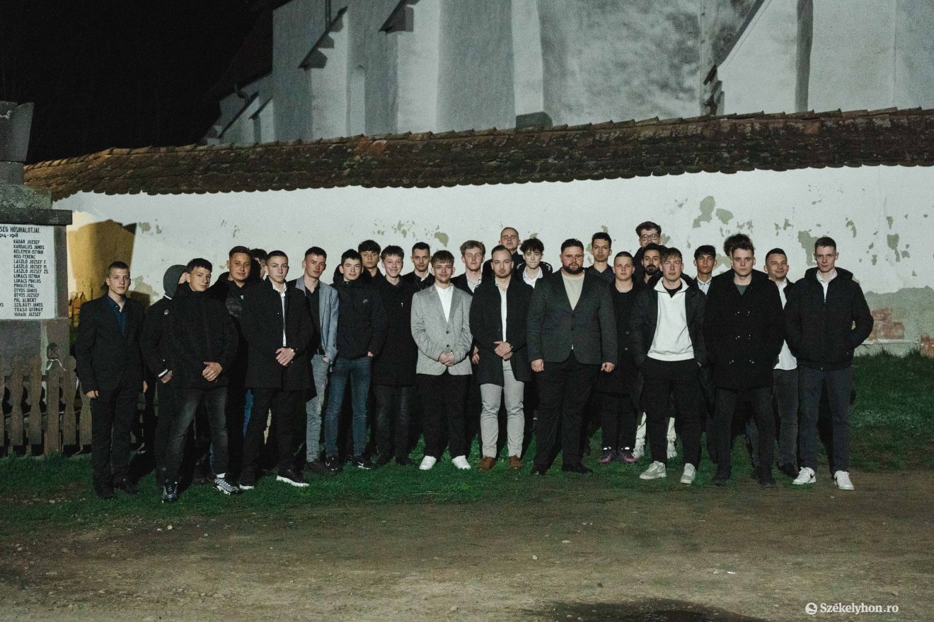 &bullet;  Fotó: László Ildikó