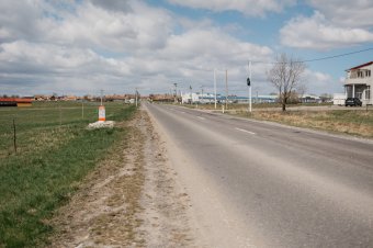 Bicikliút és járda épülhet az országút mentén Szentegyháza és a szelterszi eltérő között