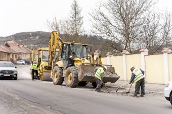 Újraindult az útfelújítás Székelyudvarhely Szejkefürdő felőli kijáratánál