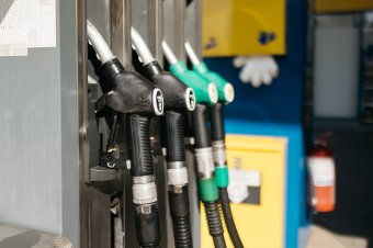 Árrobbanás: néhány nap alatt 65 banival drágultak az üzemanyagok