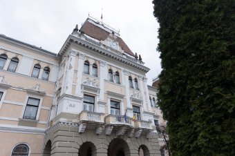 Egyelőre nincs elbocsátás: huszonkét üres állást szüntettek meg a székelyudvarhelyi városházán