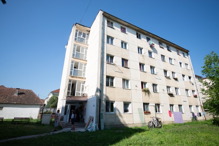Agresszió, tartozások és javítások a székelyudvarhelyi szociális tömbházakban