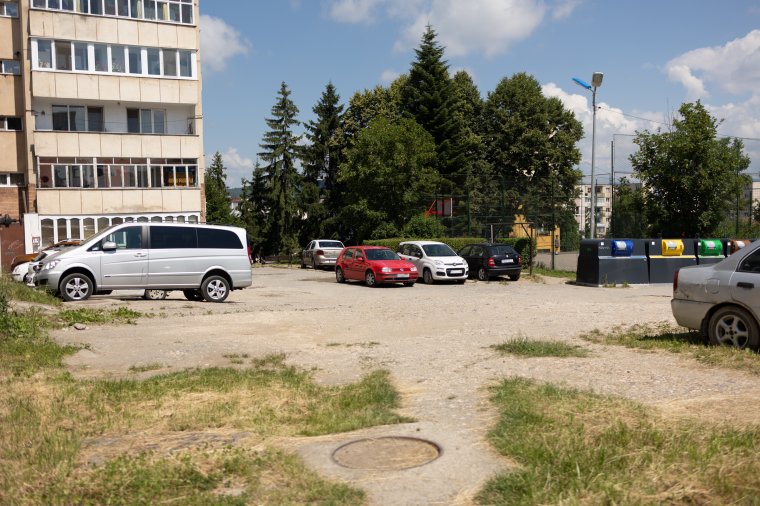 Teret rendeznek, növelik a parkolók számát a székelyudvarhelyi Tábor negyedben