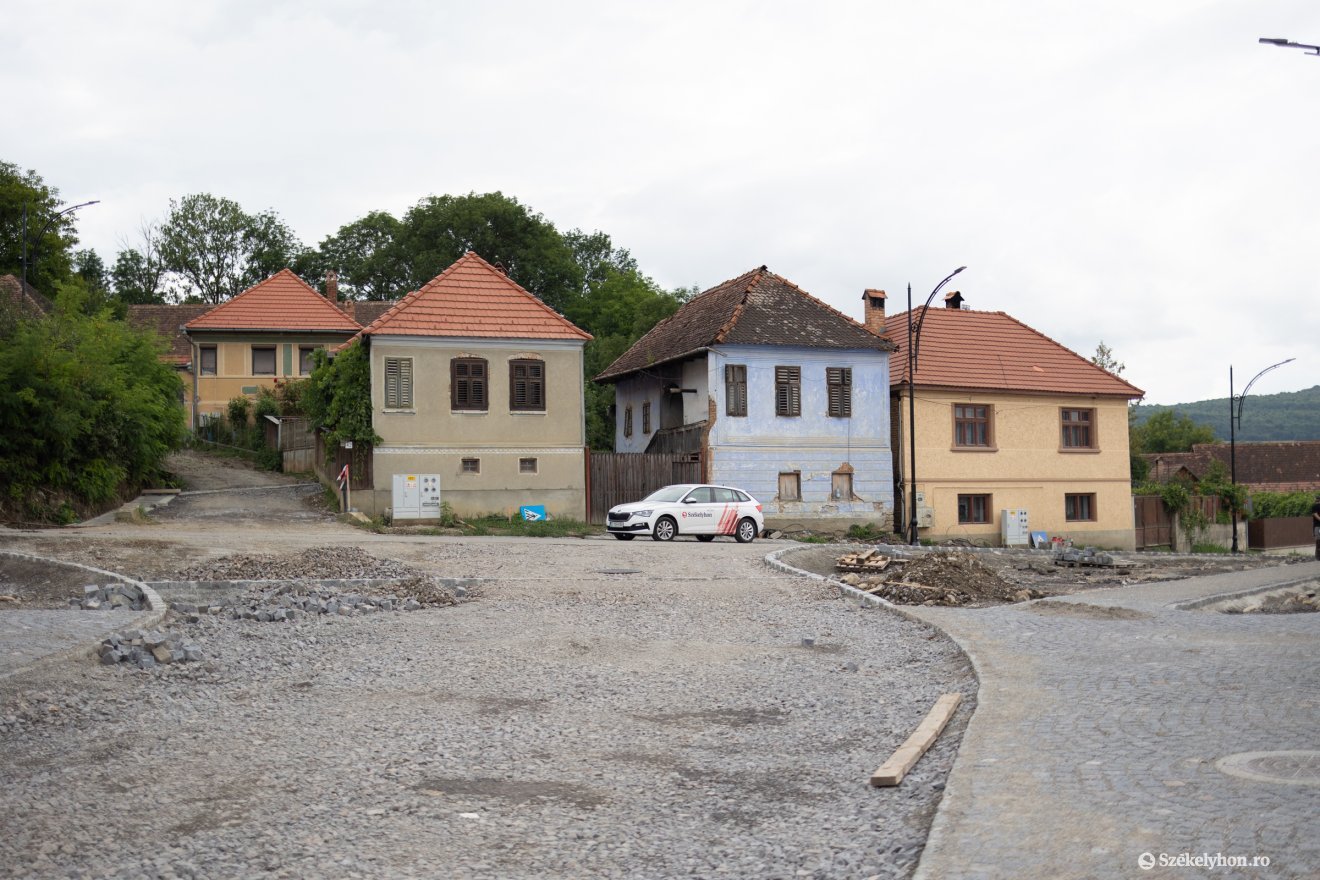 &bullet;  Fotó: Olti Angyalka