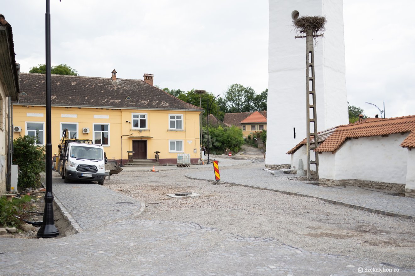 &bullet;  Fotó: Olti Angyalka