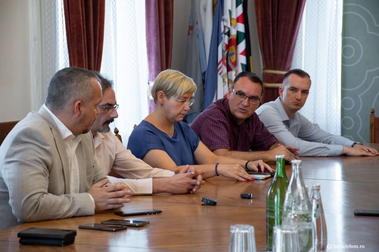 &bullet;  Fotó: László Ildikó