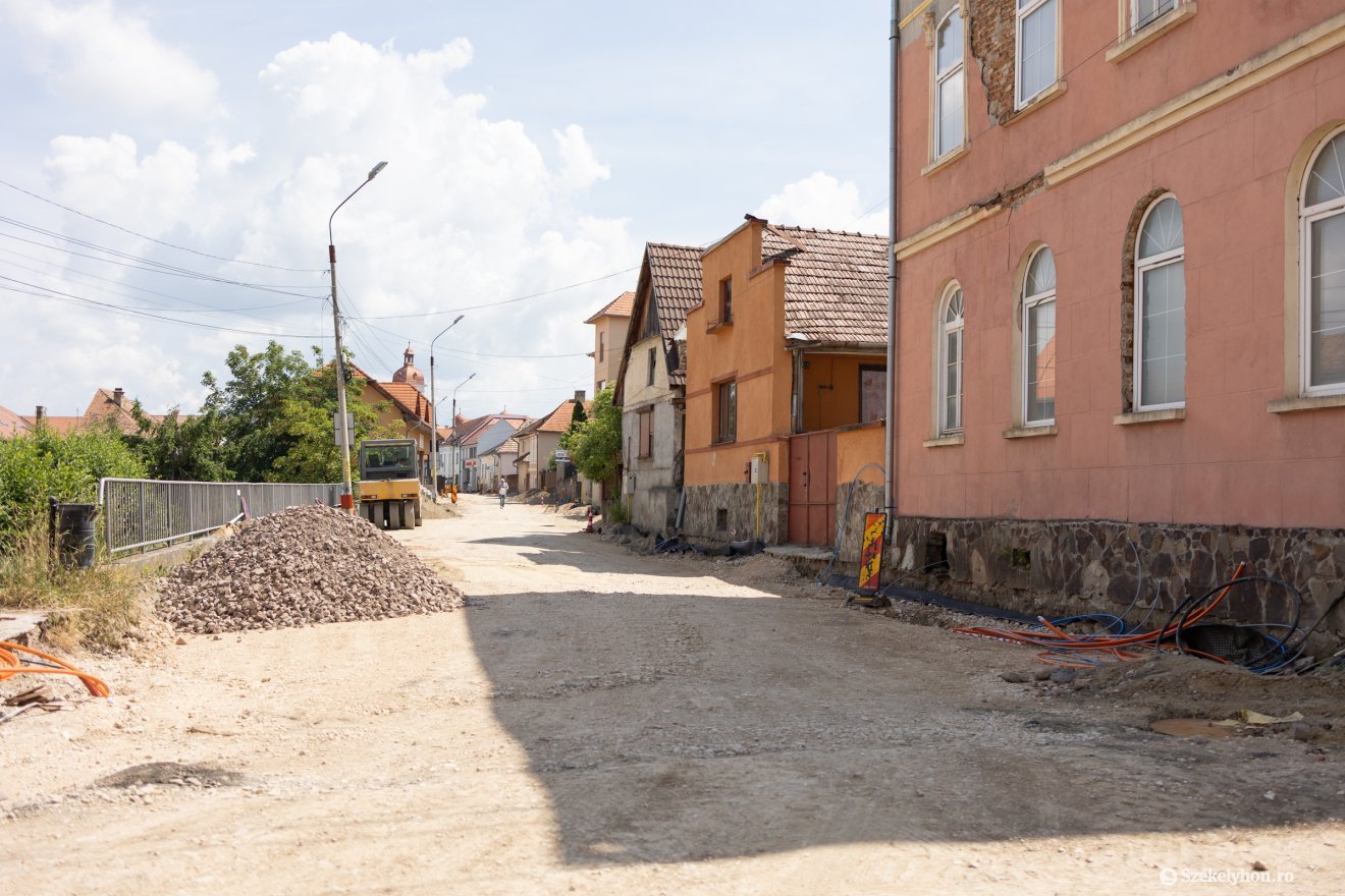 &bullet;  Fotó: Olti Angyalka