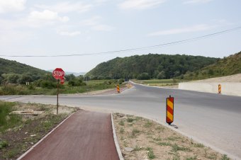 Új aszfalton közlekedhetünk az ocfalvi eltérőnél is