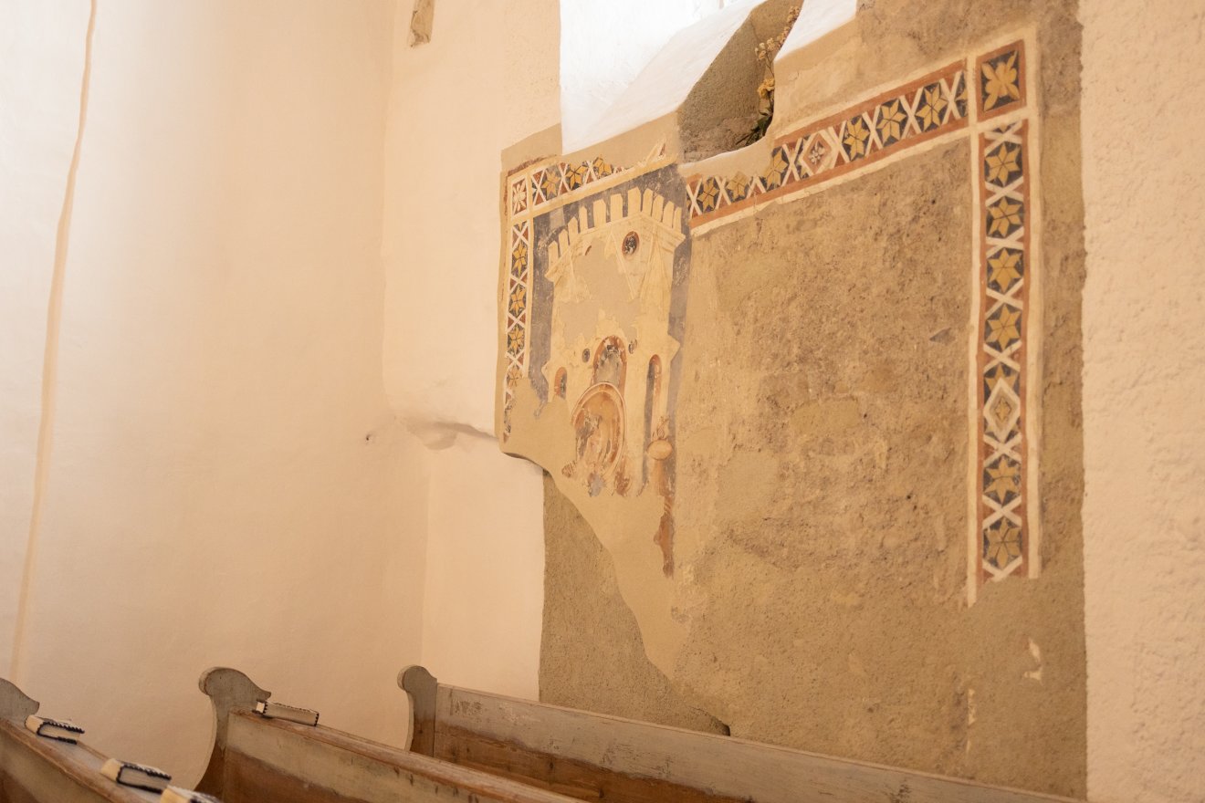 Több száz évre tekinthet vissza a múltba, aki belép a felújított agyagfalvi templomba