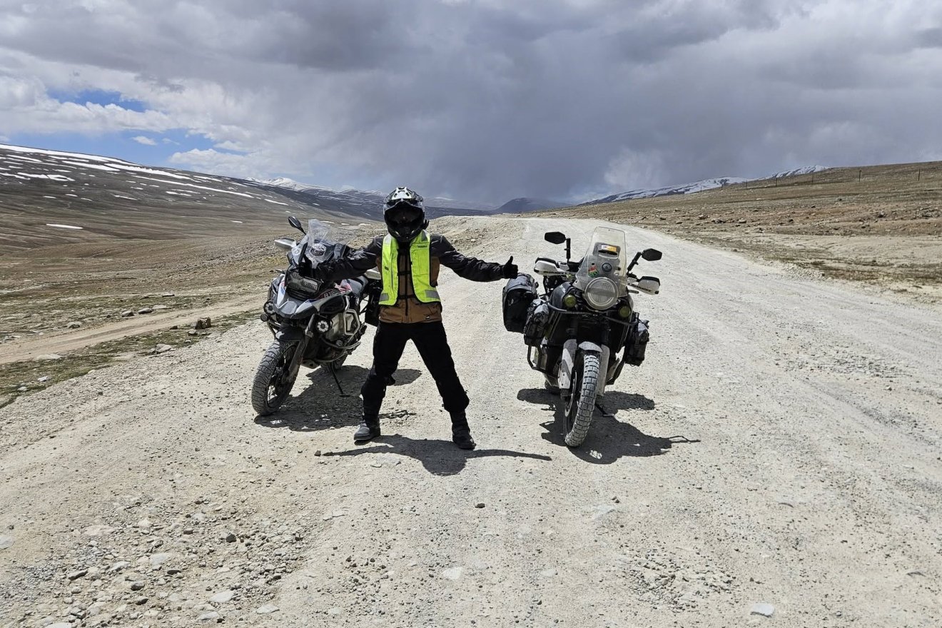 Félúton a kaland: Kína kapujában a két erdélyi motoros