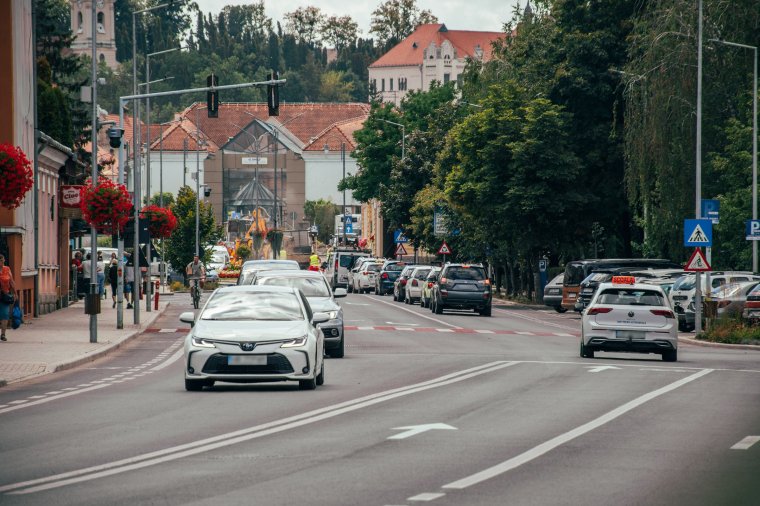 Büntetőfékezés, agresszív vezetés – hány sofőrt büntettek meg Székelyföldön?