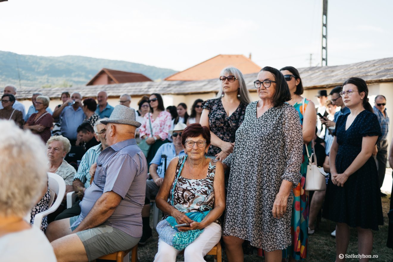&bullet;  Fotó: Olti Angyalka