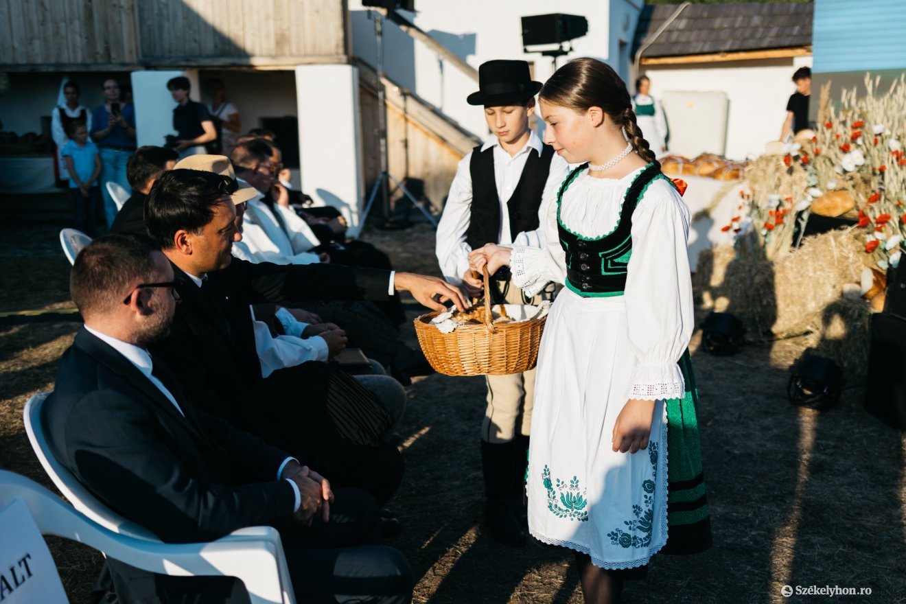 &bullet;  Fotó: Olti Angyalka