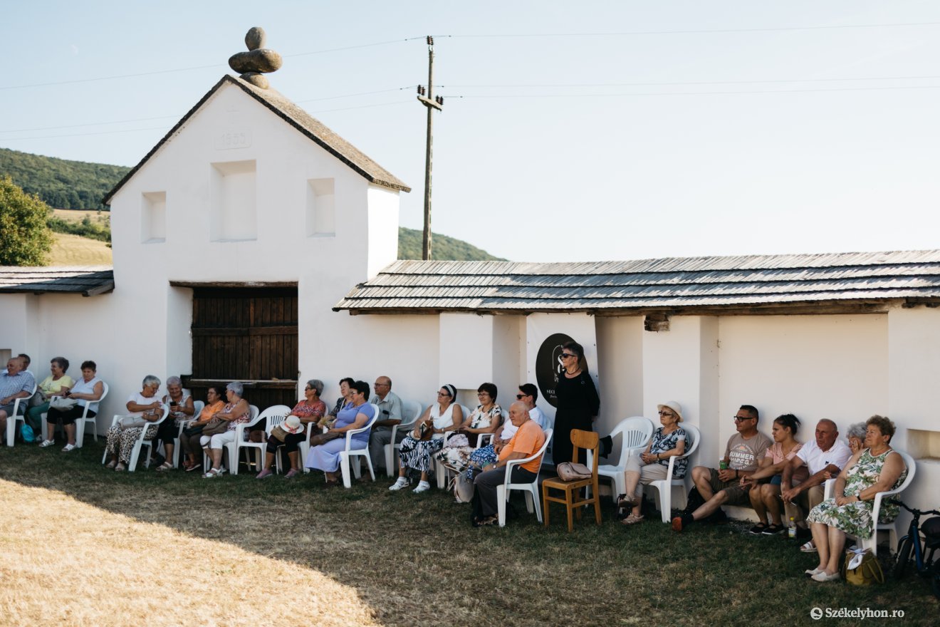 &bullet;  Fotó: Olti Angyalka