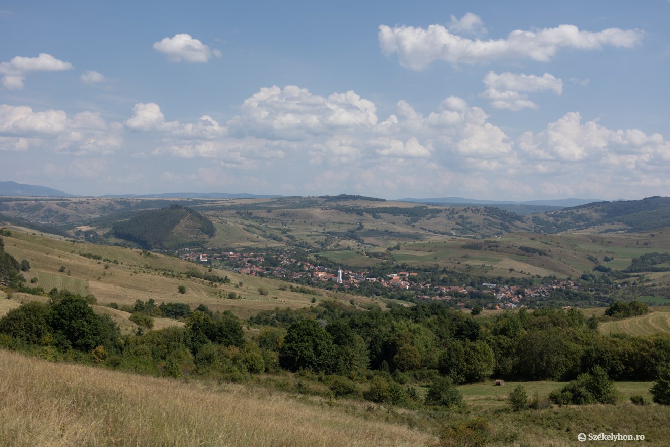 &bullet;  Fotó: Olti Angyalka
