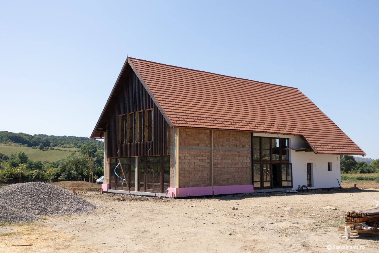 &bullet;  Fotó: Olti Angyalka