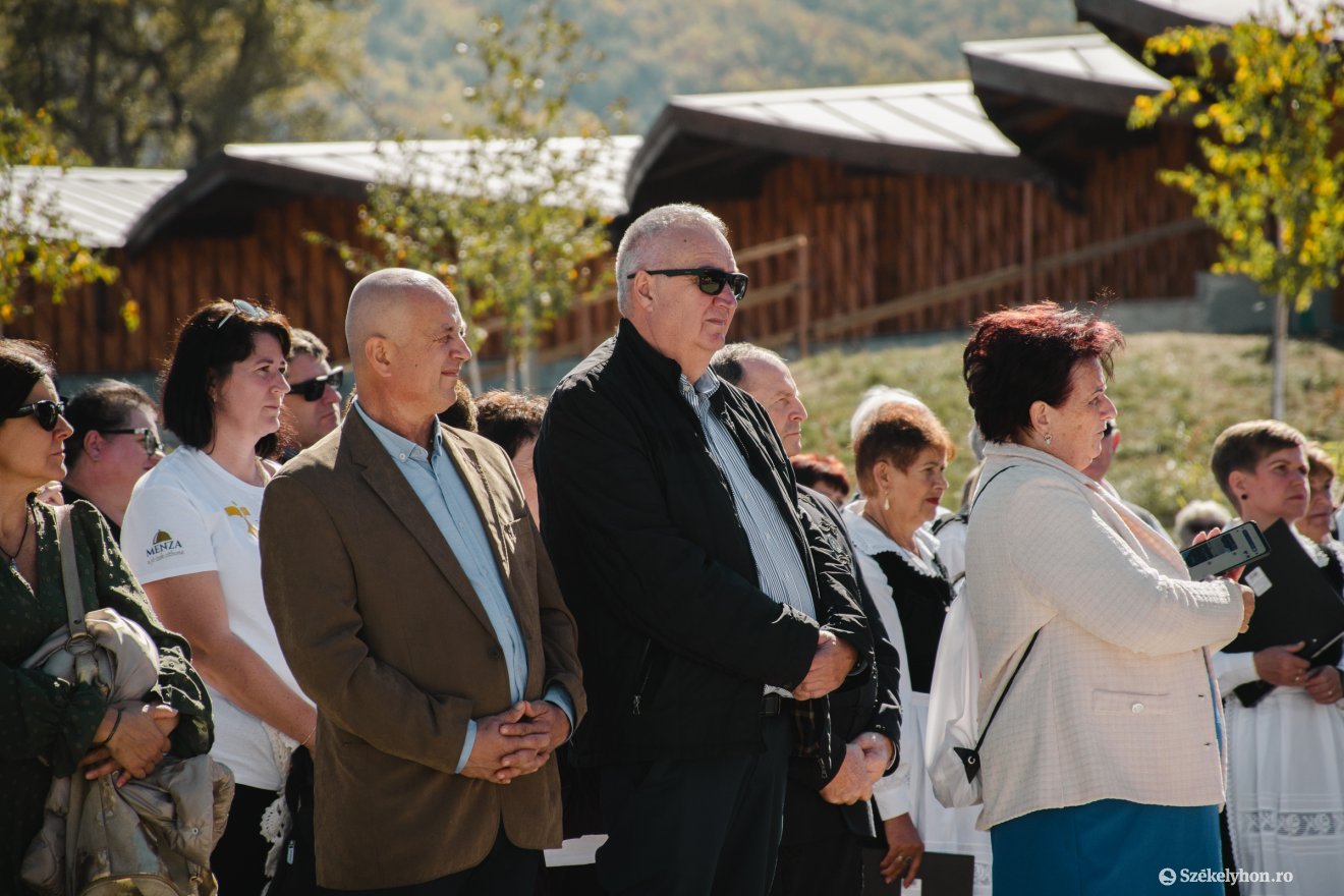&bullet;  Fotó: László Ildikó