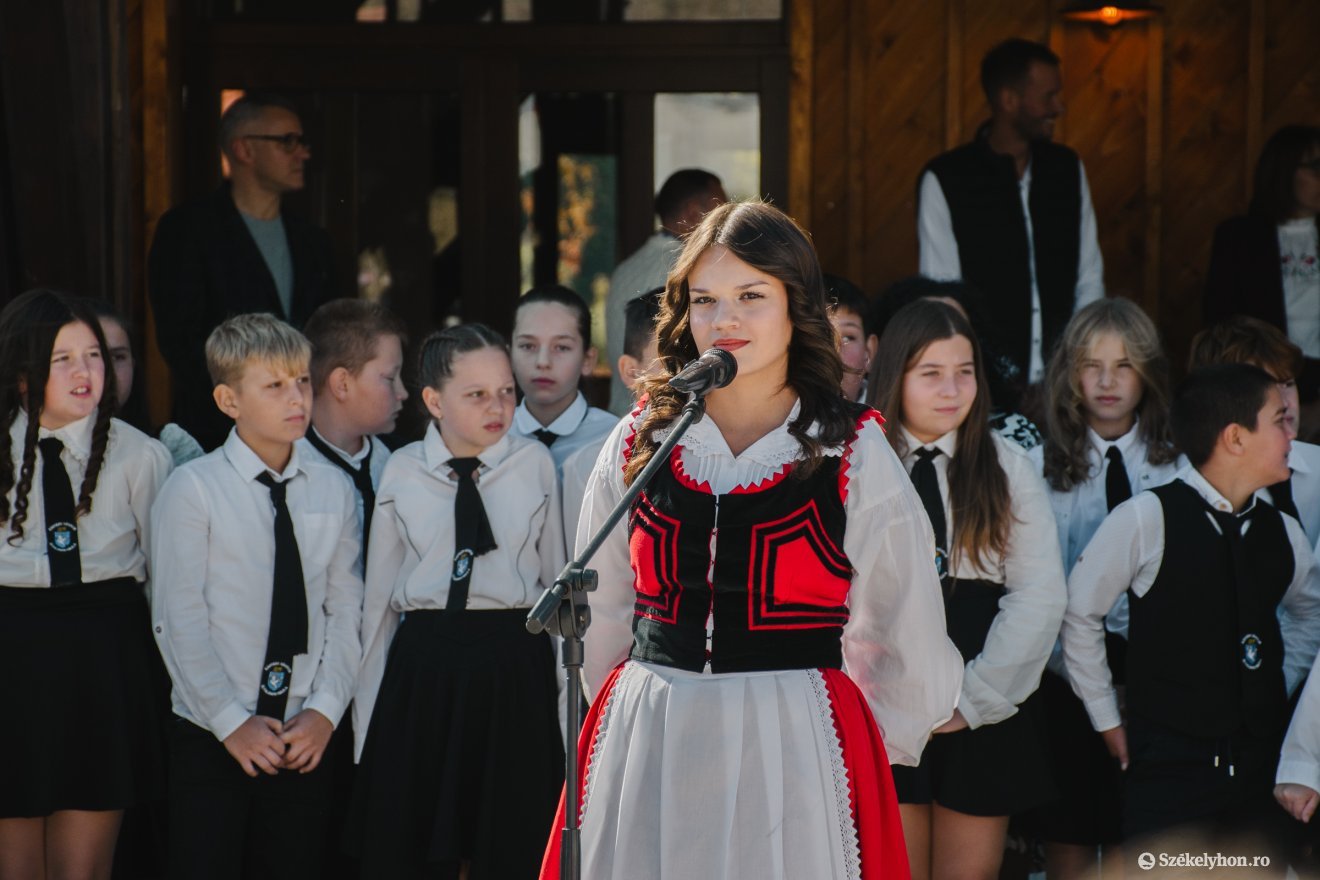 &bullet;  Fotó: László Ildikó