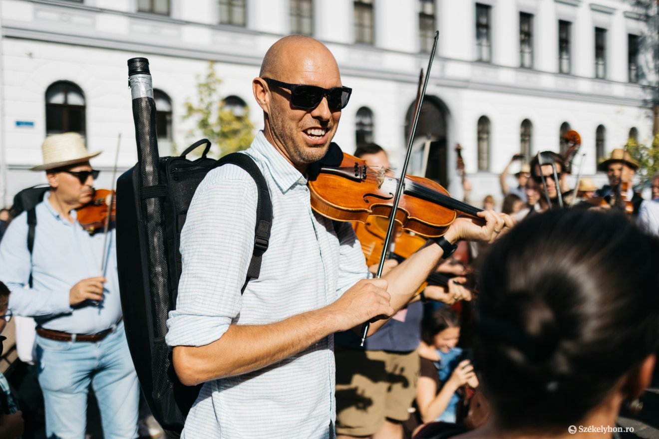 &bullet;  Fotó: Olti Angyalka