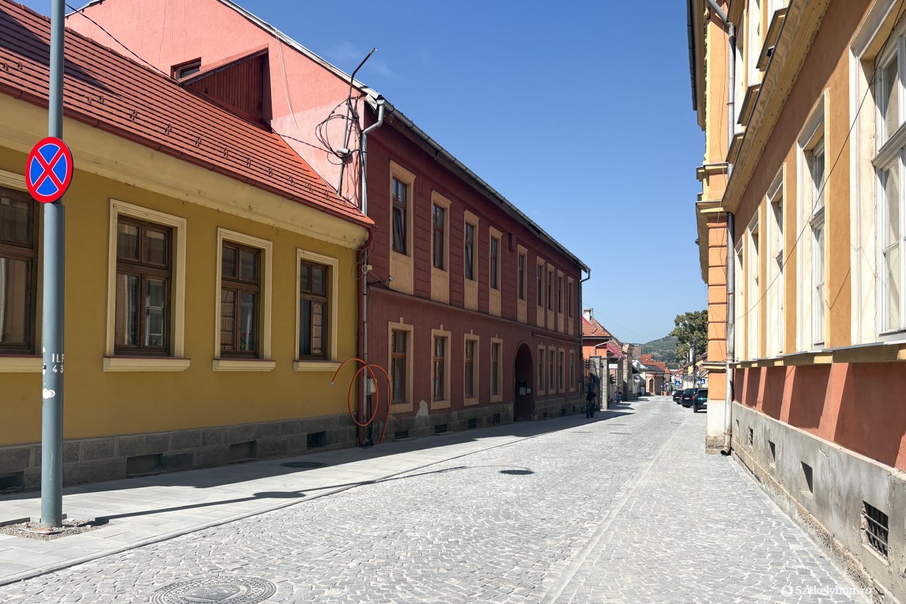 &bullet;  Fotó: Olti Angyalka