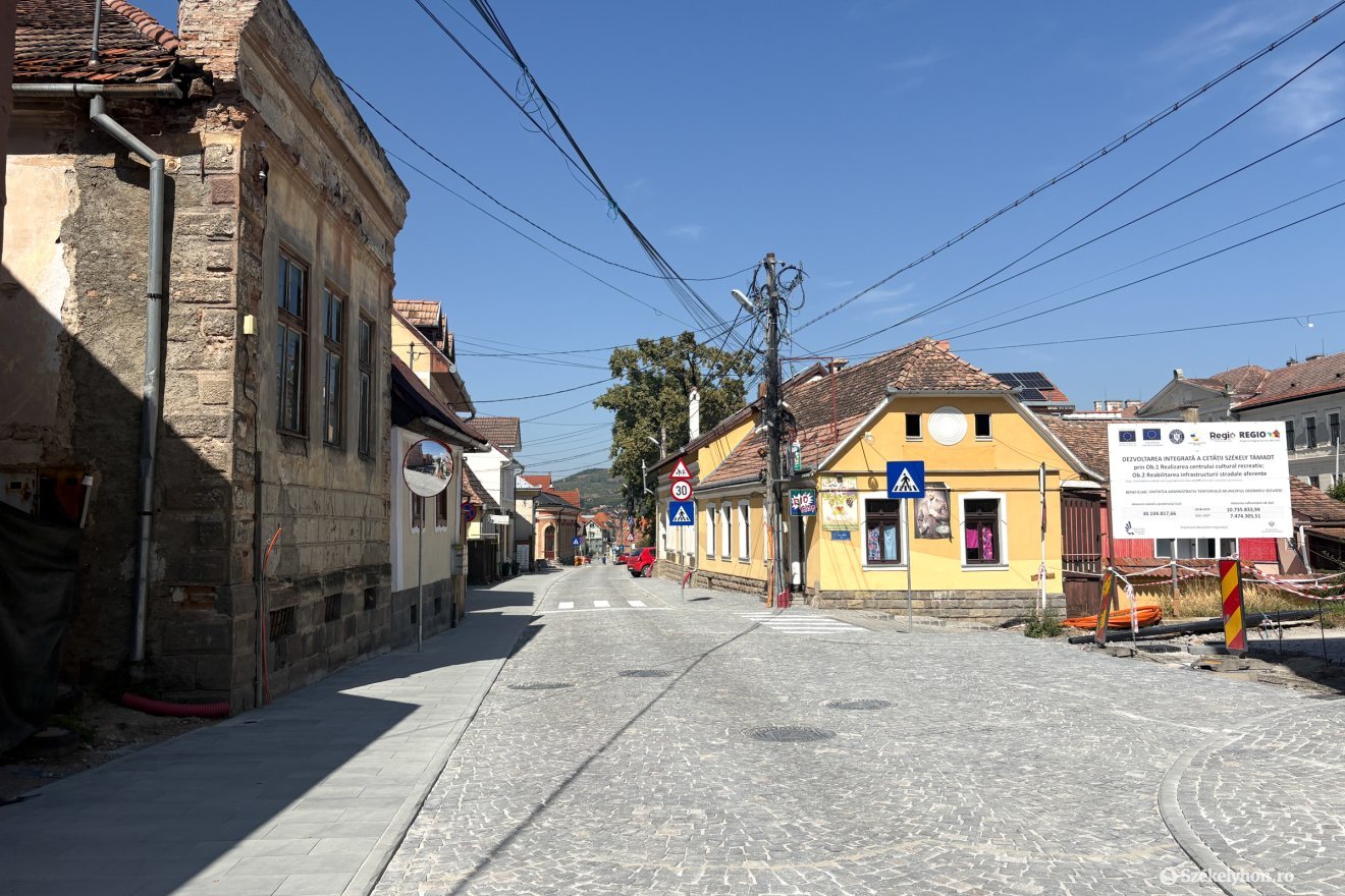 &bullet;  Fotó: Olti Angyalka
