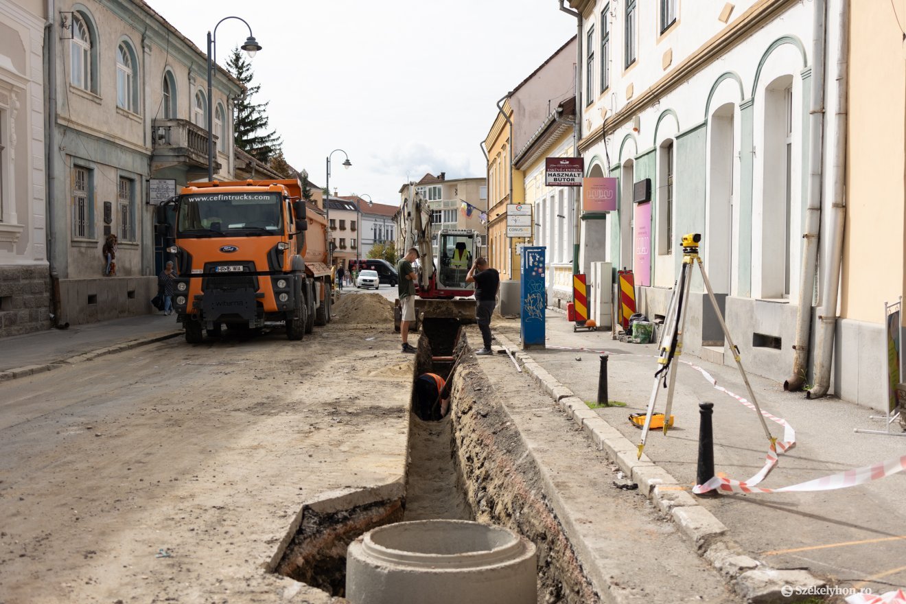&bullet;  Fotó: Olti Angyalka