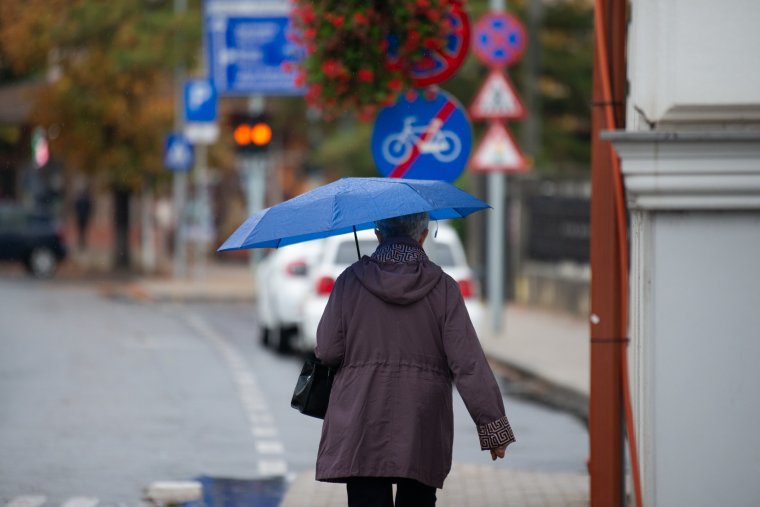 Kitart a megszokottnál hidegebb idő, a hegyekben havazhat is