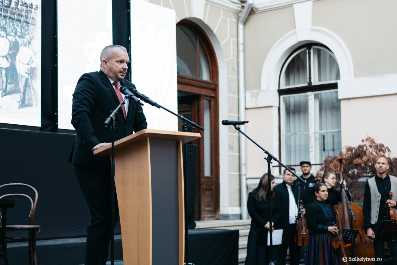 &bullet;  Fotó: Olti Angyalka