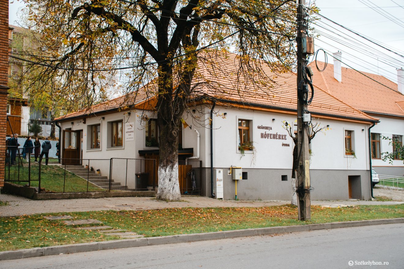 &bullet;  Fotó: László Ildikó
