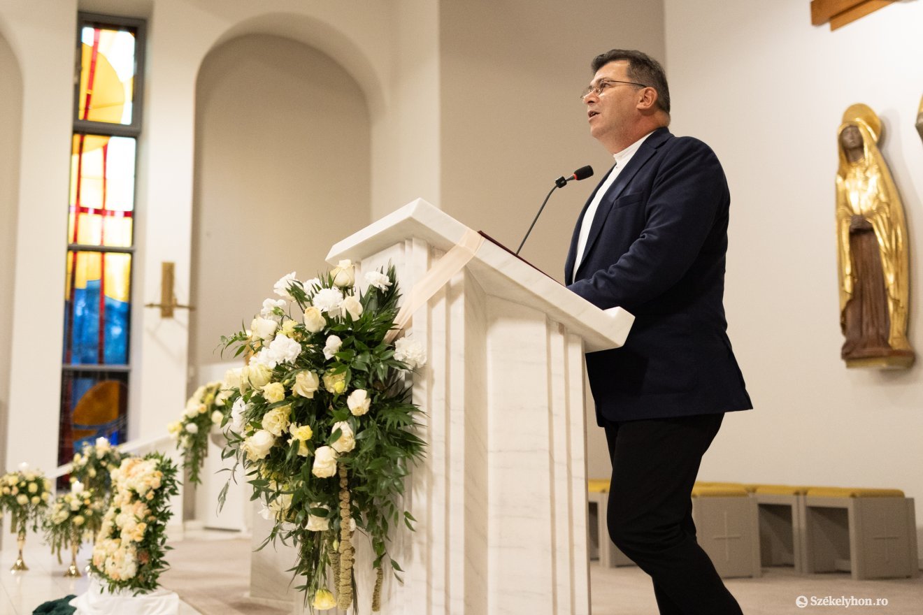 &bullet;  Fotó: Olti Angyalka