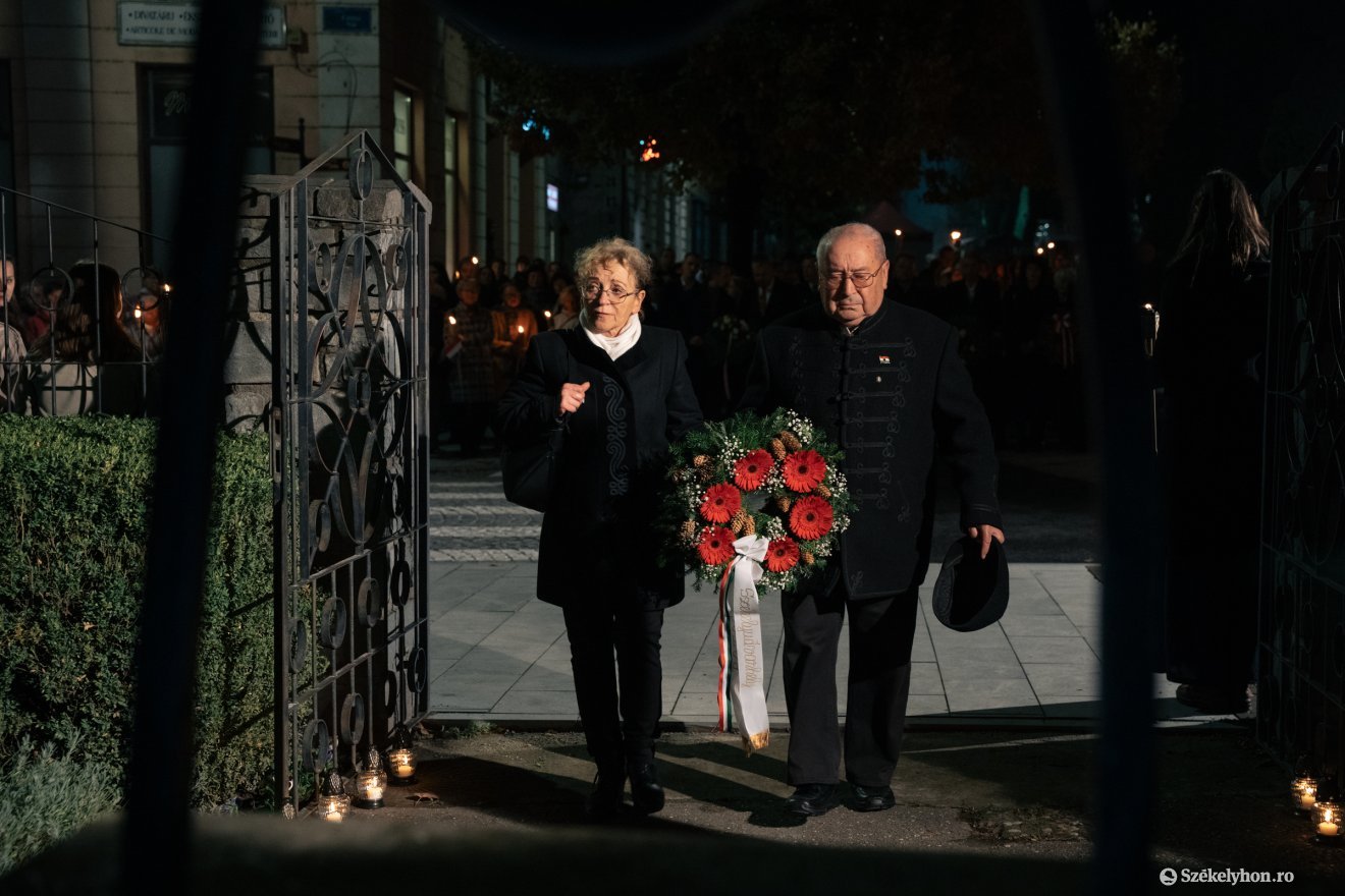 &bullet;  Fotó: László Ildikó