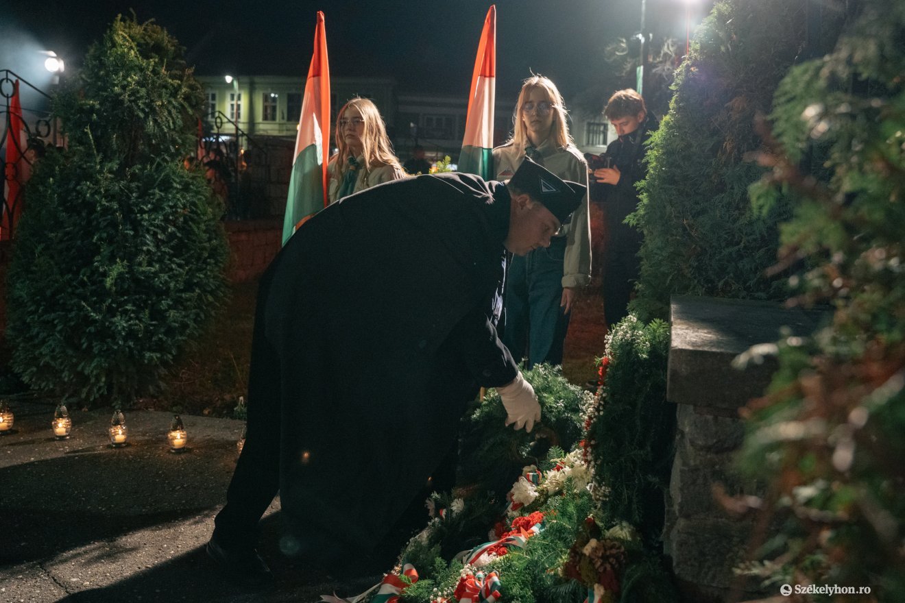&bullet;  Fotó: László Ildikó