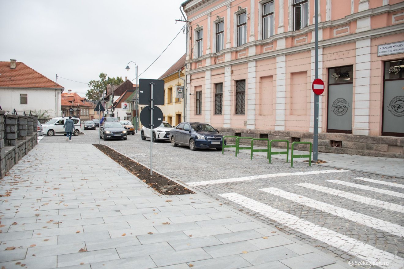 A megújult Vár utca Székelyudvarhely belvárosában &bullet;  Fotó: László Ildikó